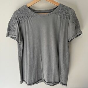 Lucky Brand Gray Floral Short Sleeve Tee